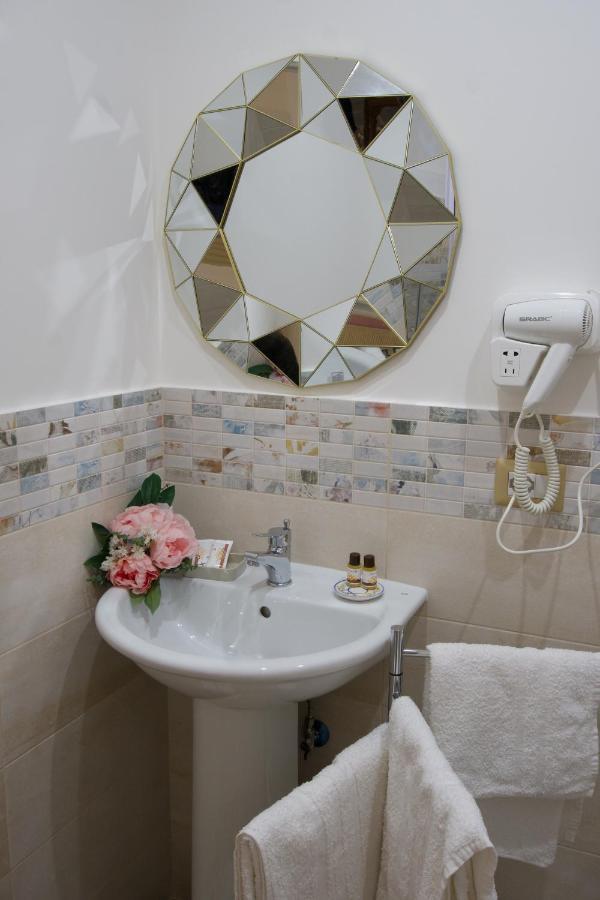 Domus Aurea Bed and Breakfast Montalbano Elicona Exteriör bild