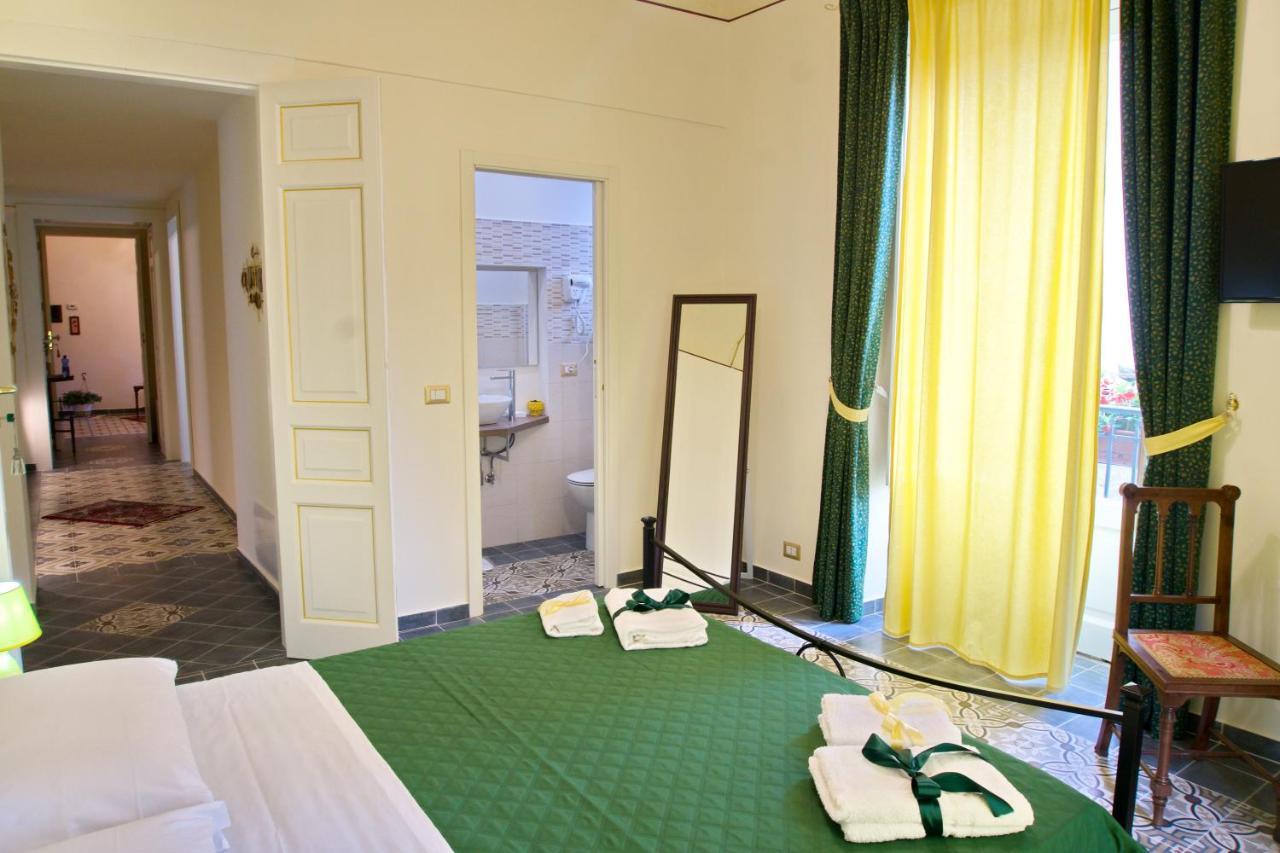 Domus Aurea Bed and Breakfast Montalbano Elicona Exteriör bild