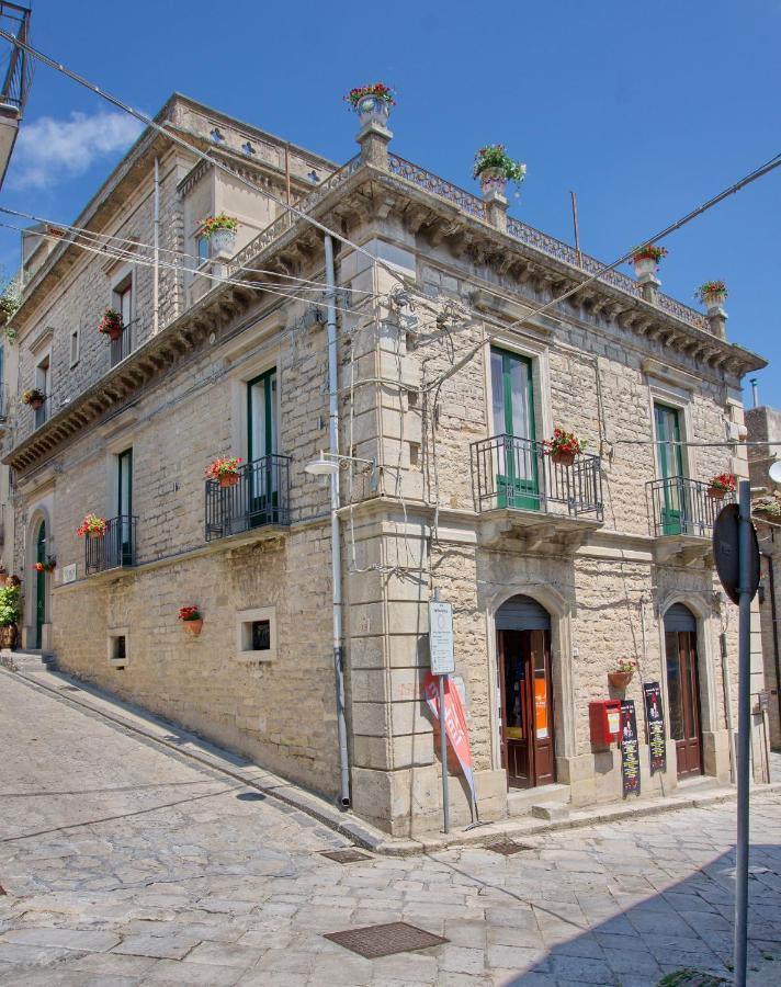 Domus Aurea Bed and Breakfast Montalbano Elicona Exteriör bild
