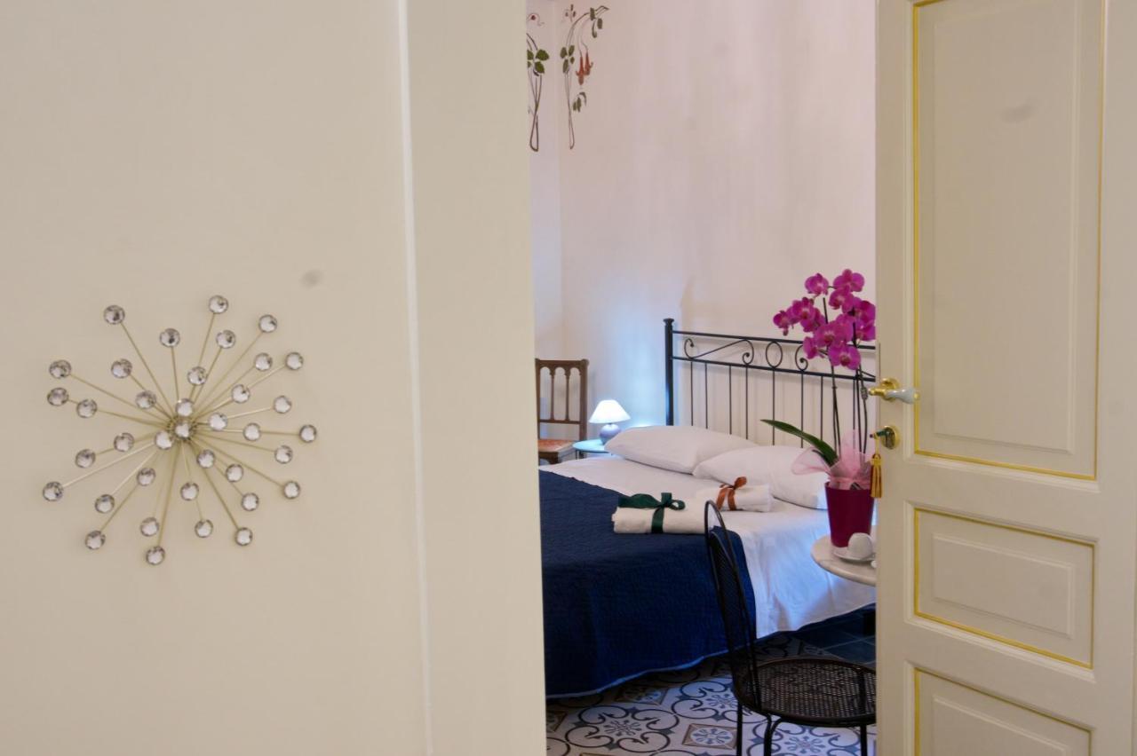 Domus Aurea Bed and Breakfast Montalbano Elicona Exteriör bild