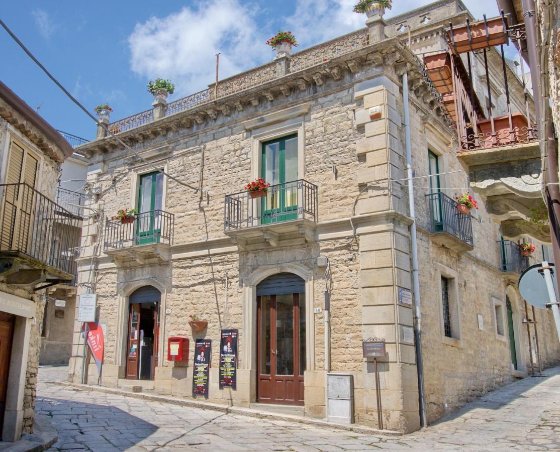 Domus Aurea Bed and Breakfast Montalbano Elicona Exteriör bild