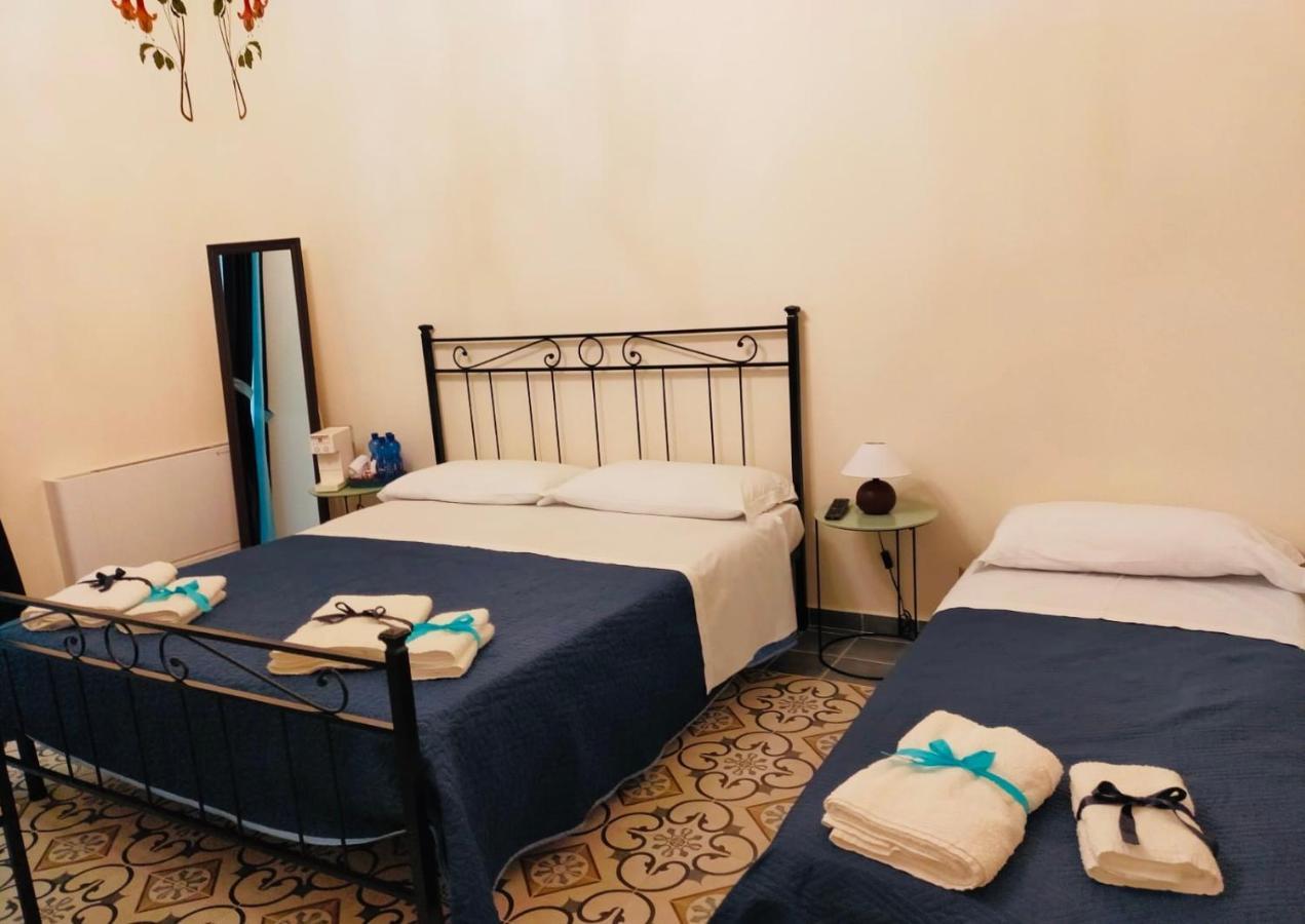Domus Aurea Bed and Breakfast Montalbano Elicona Exteriör bild